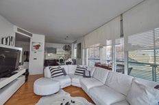 Appartamento di lusso di 120 m² in vendita Via dei Maestri d\'Ascia, Savona, Liguria