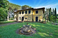 Prestigiosa villa di 550 mq in vendita, Via dei Poveri Vecchi, Lucca, Toscana
