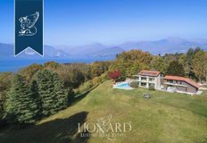 Villa in vendita a Laveno-Mombello Lombardia Varese