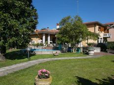 Prestigiosa villa di 500 mq in vendita, Via Carlo Cattaneo, 11, Brugherio, Monza e Brianza, Lombardia