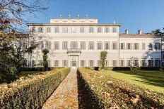 Prestigiosa villa di 4500 mq in vendita, Piazza del Popolo, Corbetta, Milano, Lombardia
