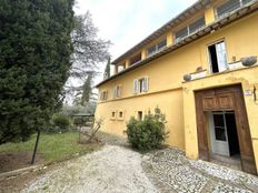 Prestigiosa villa di 700 mq in vendita Foligno, Italia