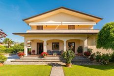 Villa in vendita a Forte dei Marmi Toscana Lucca