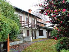 Prestigiosa villa di 500 mq in vendita, Lesa, Piemonte