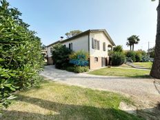 Prestigiosa villa di 453 mq in vendita, Ravenna, Emilia-Romagna