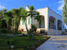 Prestigiosa villa di 380 mq in vendita, Corso Messapia, Locorotondo, Bari, Puglia