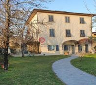 Prestigiosa villa di 360 mq in vendita via per s.alessio, Lucca, Toscana