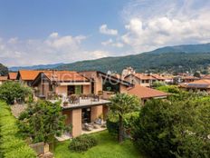 Villa in vendita a Gavirate Lombardia Varese