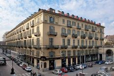 Appartamento di prestigio di 181 m²  Piazza Giuseppe Luigi Lagrange, 2, Torino, Provincia di Torino, Piemonte