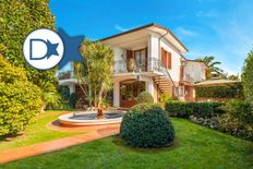 Prestigiosa villa di 376 mq in vendita Via Lorenzo Quartieri, 49, Forte dei Marmi, Toscana