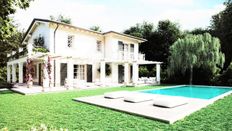 Prestigiosa villa di 245 mq in vendita, Via Vaiana, Pietrasanta, Lucca, Toscana