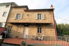 Lussuoso casale in vendita Lamporecchio, Toscana
