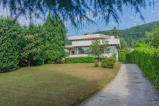 Villa in vendita a Erba Lombardia Como