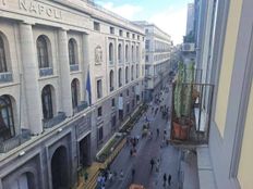 Appartamento di lusso di 270 m² in vendita via Toledo, Napoli, Campania