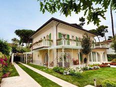 Prestigiosa villa di 536 mq in vendita, Via Alfredo Catalani, Pietrasanta, Lucca, Toscana