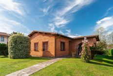 Prestigiosa villa di 200 mq in affitto Via Alessandro Volta, 8, Forte dei Marmi, Toscana