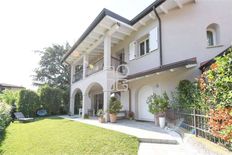 Esclusiva villa di 233 mq in vendita Via Bernasconi, Desenzano del Garda, Lombardia