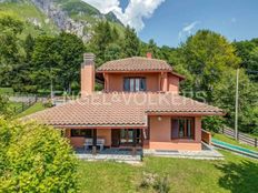 Villa in vendita a Abbadia Lariana Lombardia Lecco