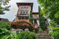 Villa in vendita a Sesto Calende Lombardia Varese