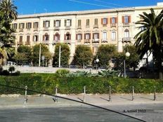 Appartamento di prestigio di 250 m² in vendita Viale Regina Margherita, 19, Cagliari, Sardegna