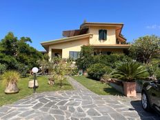 Prestigiosa villa di 336 mq in vendita, Via Giuseppe Rosi, Montignoso, Massa-Carrara, Toscana