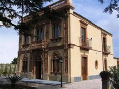 Prestigiosa villa di 550 mq in vendita, via Sebastiano Foti, Caltagirone, Catania, Sicilia