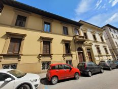 Prestigioso appartamento di 136 m² in vendita Firenze, Toscana