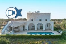 Prestigiosa villa di 304 mq in vendita, Contrada Colacurto, Carovigno, Puglia