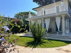 Prestigiosa villa di 250 mq in affitto Via Benvenuto Cellini, 21, Forte dei Marmi, Toscana