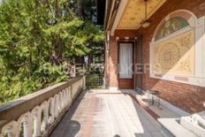 Prestigiosa villa in vendita Via Adua, Carnago, Lombardia