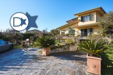 Prestigiosa villa di 484 mq in vendita, Via Giuseppe Rosi, Montignoso, Toscana