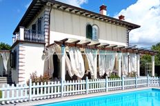Esclusiva villa di 200 mq in affitto Via F. Donati, Forte dei Marmi, Lucca, Toscana