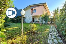 Prestigiosa villa di 202 mq in vendita Via Lorenzo Giglioli, 43, Forte dei Marmi, Lucca, Toscana