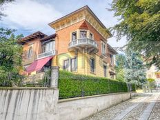 Prestigiosa villa di 628 mq in vendita, Via delle Ville, 9, Biella, Piemonte