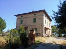 Lussuoso casale in vendita Montefalco, Perugia, Umbria