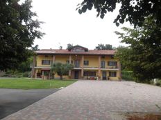 Lussuoso casale in vendita via Don G.Arvat, Montalenghe, Provincia di Torino, Piemonte