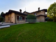 Villa di 495 mq in vendita Milano, Italia