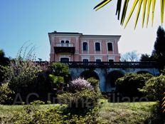 Villa di 350 mq in vendita Stresa, Italia