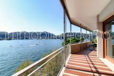 Appartamento di prestigio di 260 m² in vendita LUNGO LAGO, Como, Lombardia