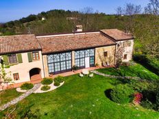Prestigiosa Casa Semindipendente di 680 mq in vendita Cesena, Italia