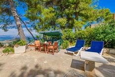 Villa in vendita a San Pietro di Brazza Split-Dalmatia Grad Supetar