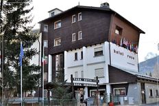 Prestigioso hotel di 1800 mq in vendita Viale della vittoria 37, Bardonecchia, Piemonte