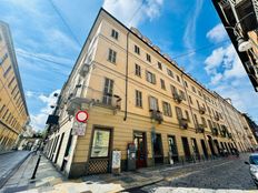 Appartamento di lusso di 136 m² in vendita Via Verdi 12, Torino, Piemonte