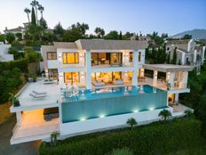 Prestigiosa villa di 1365 mq in vendita Marbella, Andalusia