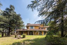 Prestigiosa villa di 760 mq in vendita, Via San Francesco 12, Nobile-Monguzzo, Lombardia