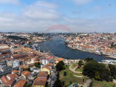 Casa Semindipendente di 411 mq in vendita Vila Nova de Gaia, Oporto