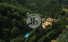 Prestigiosa villa di 545 mq in vendita, Castelnuovo di Garfagnana, Italia