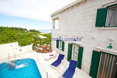 Villa in vendita a San Pietro di Brazza Split-Dalmatia Grad Supetar