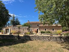 Lussuoso casale in vendita Rustrel, Francia