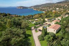 Prestigiosa villa di 219 mq in vendita, 51 Av. Etienne Gola, 83820 Rayol-Canadel-sur-Mer, Rayol-Canadel-sur-Mer, Provenza-Alpi-Costa Azzurra